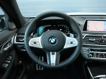 BMW 740Li M H&K 360 APPLE SHZ PANO LUFT Adapt.LED 20