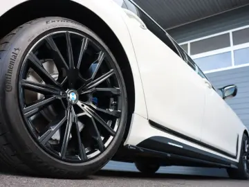 BMW 740Li M H&K 360 APPLE SHZ PANO LUFT Adapt.LED 20