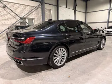 BMW 740 d xDrive  HeadUp LaserLight Standhz HarmanKa