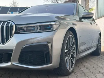 BMW 750i xDrive M Sport 20 Zoll Massage Std Hzg H K