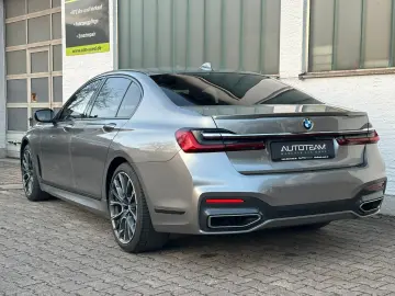 BMW 750i xDrive M Sport 20 Zoll Massage Std Hzg H K