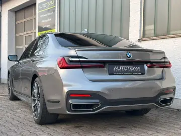 BMW 750i xDrive M Sport 20 Zoll Massage Std Hzg H K