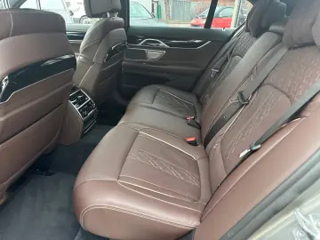 BMW 750i xDrive M Sport 20 Zoll Massage Std Hzg H K