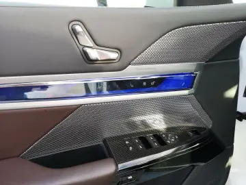 BMW 740 d xDr. M-Sport LED LEDER PANO STANDHEIZUNG