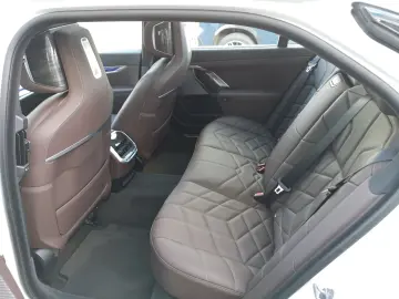 BMW 740 d xDr. M-Sport LED LEDER PANO STANDHEIZUNG