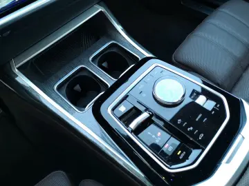 BMW 740 d xDr. M-Sport LED LEDER PANO STANDHEIZUNG