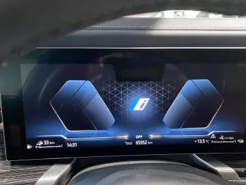 BMW 750 e xDrive M Sport Pro ACC AHK-el. Park-Assist