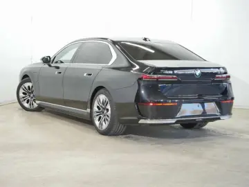 BMW 750e xDr. Exec.Fond Entertain. B&W NP 173139.-!