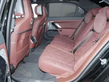 BMW 750e xDr. Exec.Fond Entertain. B&W NP 173139.-!