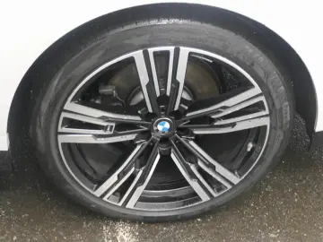 BMW 740d xDrive M Sportpaket Standhzg SkyLounge 21