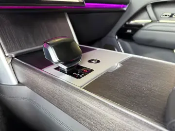 LAND ROVER Range Rover SV 615 ps Business Class 360  AHK 23