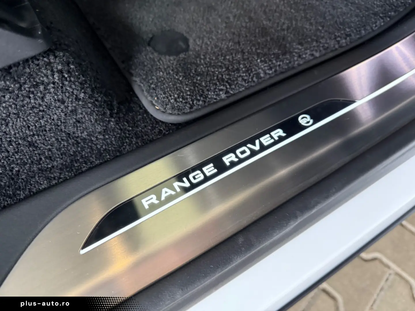 LAND ROVER Range Rover SV 615 ps Business Class 360  AHK 23