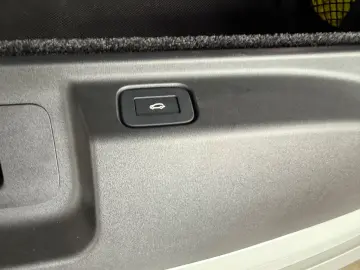 LAND ROVER Range Rover SV 615 ps Business Class 360  AHK 23