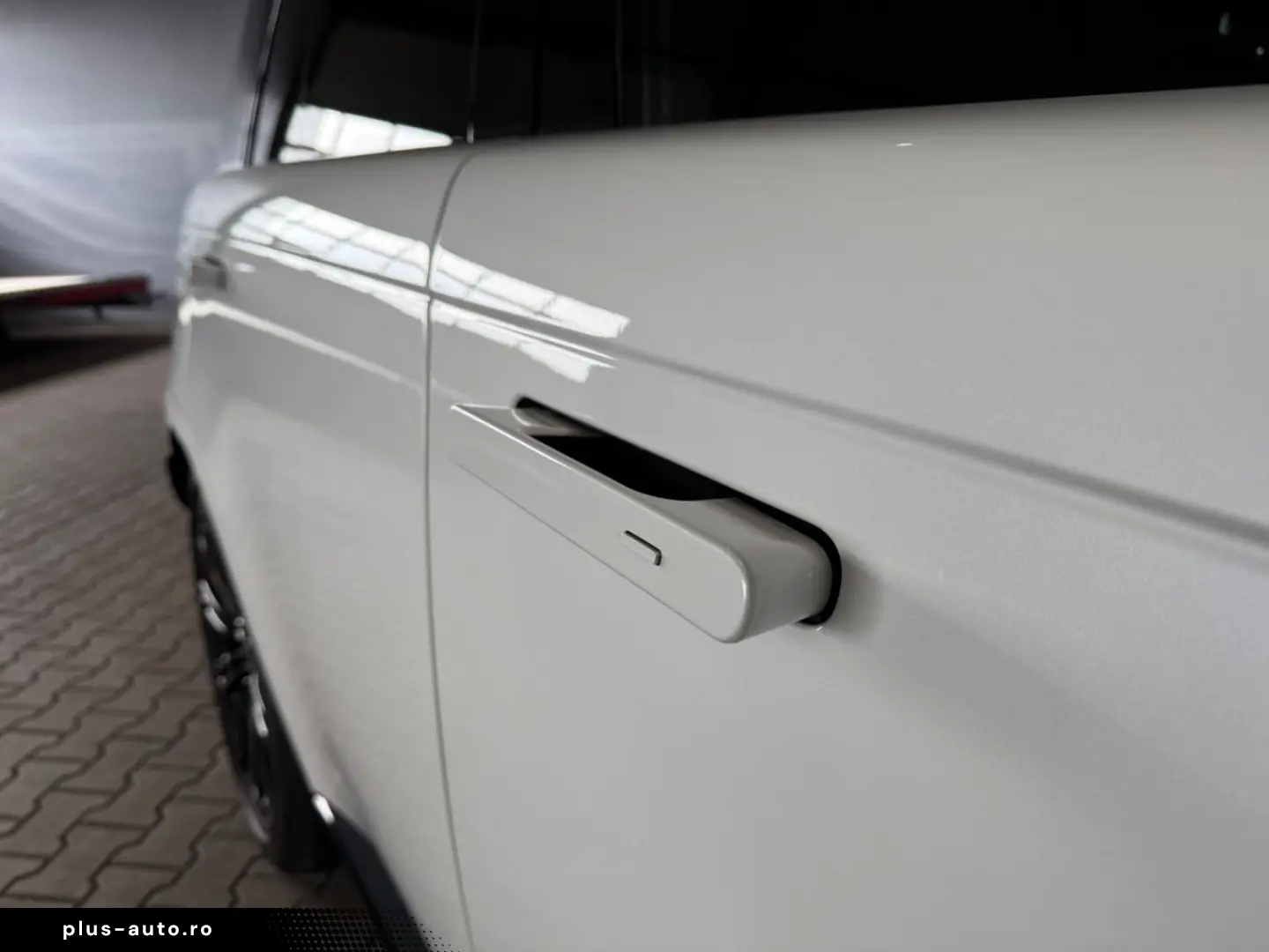 LAND ROVER Range Rover SV 615 ps Business Class 360  AHK 23