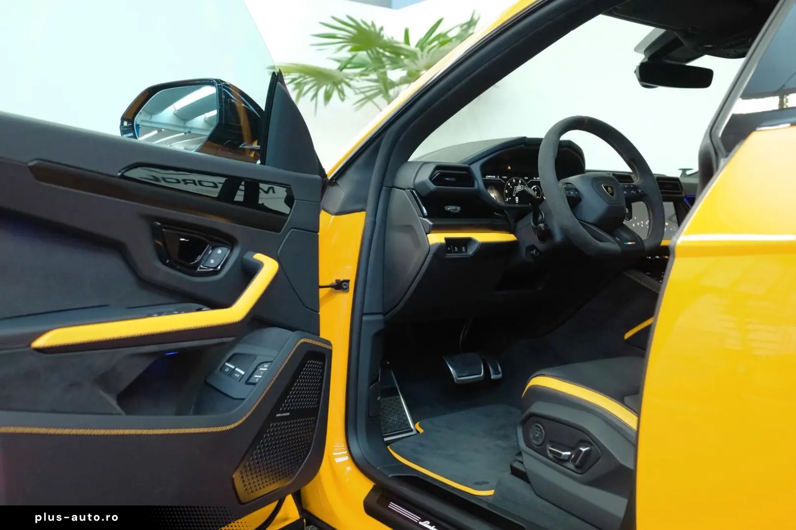 LAMBORGHINI Urus SE B&O MASSAGE 23ZOLL STYLE PACK AMBIENTE