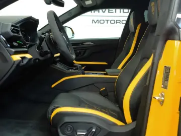 LAMBORGHINI Urus SE B&O MASSAGE 23ZOLL STYLE PACK AMBIENTE