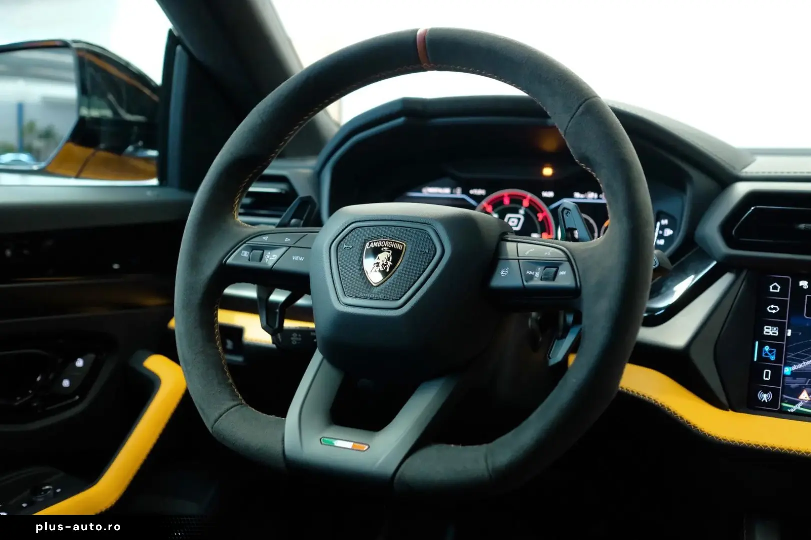 LAMBORGHINI Urus SE B&O MASSAGE 23ZOLL STYLE PACK AMBIENTE