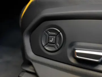 LAMBORGHINI Urus SE B&O MASSAGE 23ZOLL STYLE PACK AMBIENTE