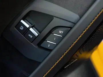 LAMBORGHINI Urus SE B&O MASSAGE 23ZOLL STYLE PACK AMBIENTE