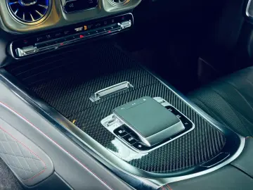 MERCEDES-BENZ G 63 AMG MANUFAKTUR CARBON PERFORMANCE