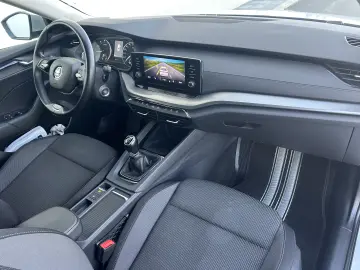 Skoda Octavia  2022   1000 cmc   110 Cp   Benzina