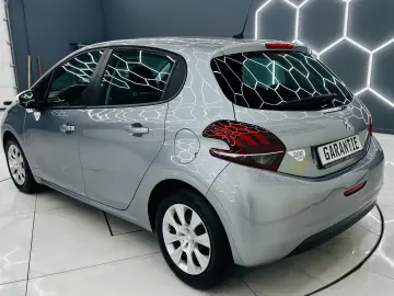PEUGEOT 208 2019 1.2i E6 Garantie 12 Luni Rate Avans 0 Doar