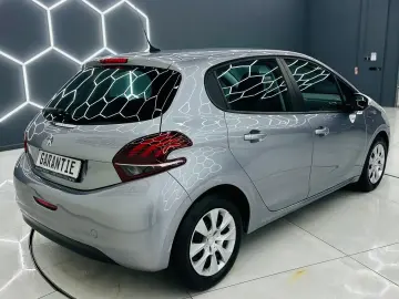 PEUGEOT 208 2019 1.2i E6 Garantie 12 Luni Rate Avans 0 Doar