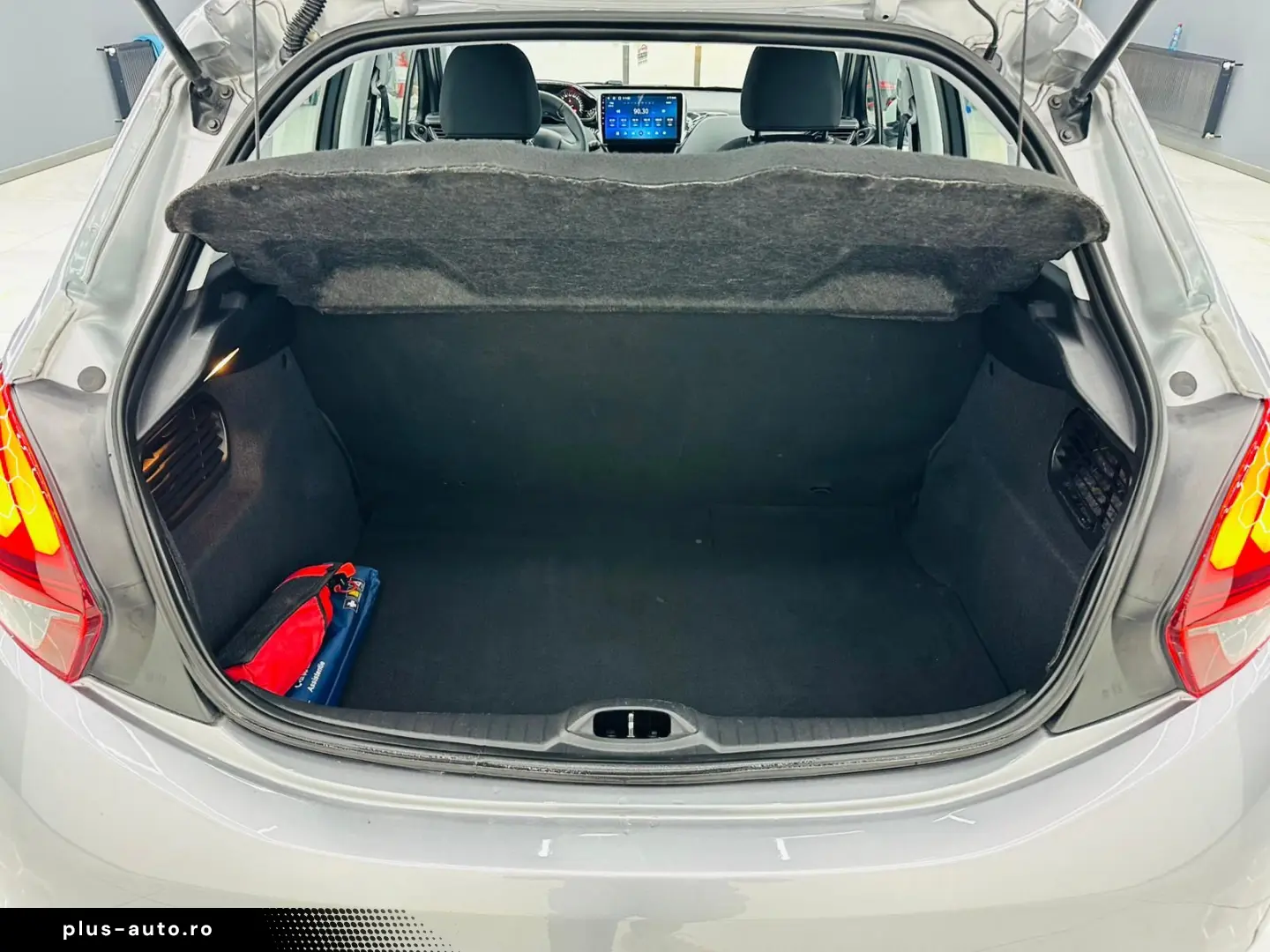 PEUGEOT 208 2019 1.2i E6 Garantie 12 Luni Rate Avans 0 Doar