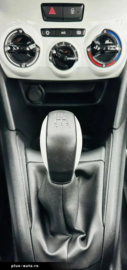 PEUGEOT 208 2019 1.2i E6 Garantie 12 Luni Rate Avans 0 Doar