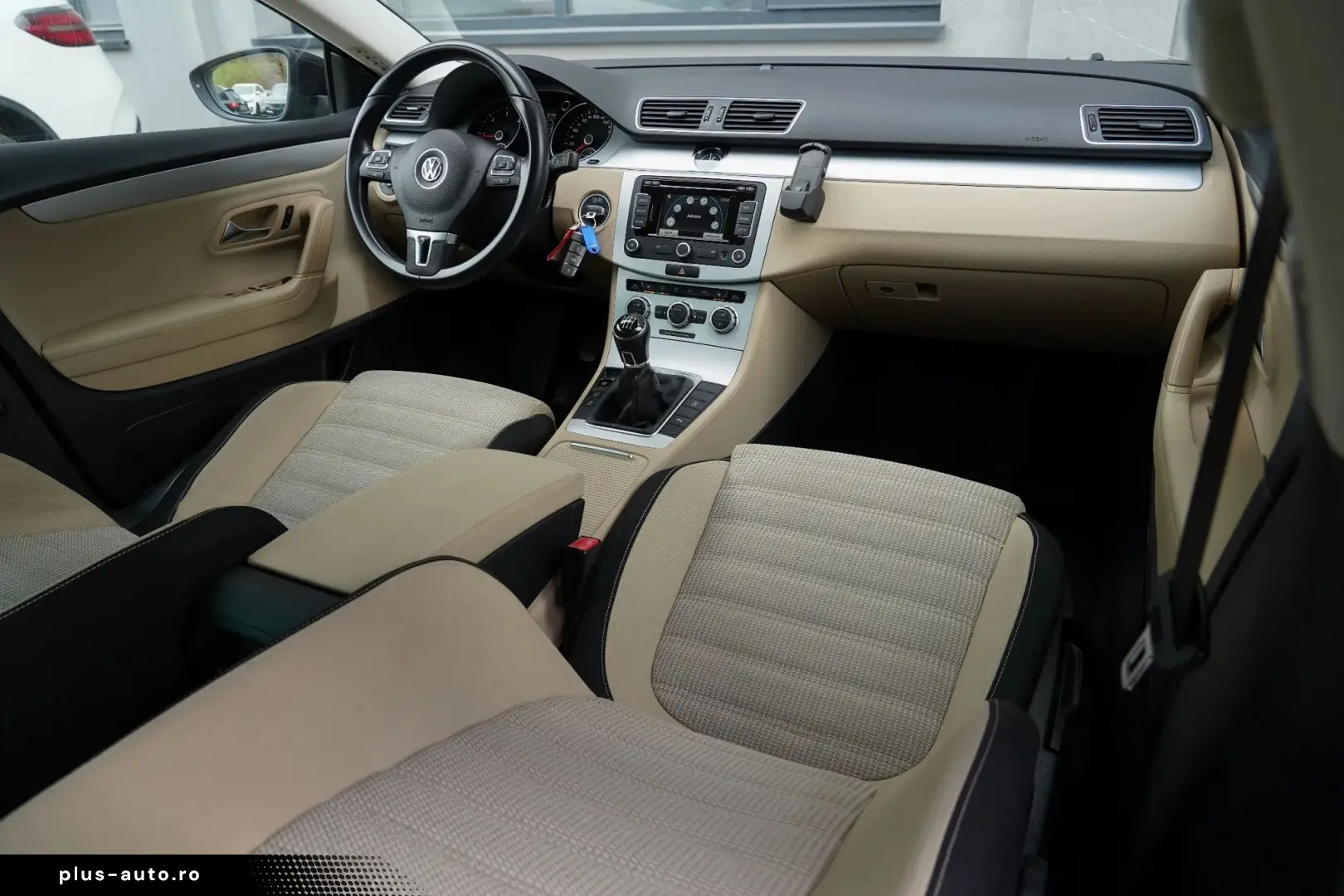 Volkswagen Passat-Cc