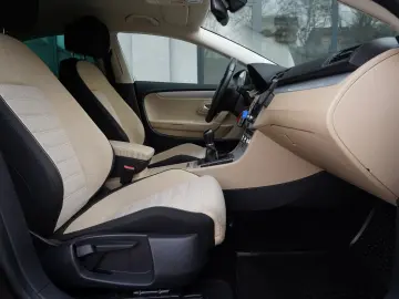 Volkswagen Passat-Cc