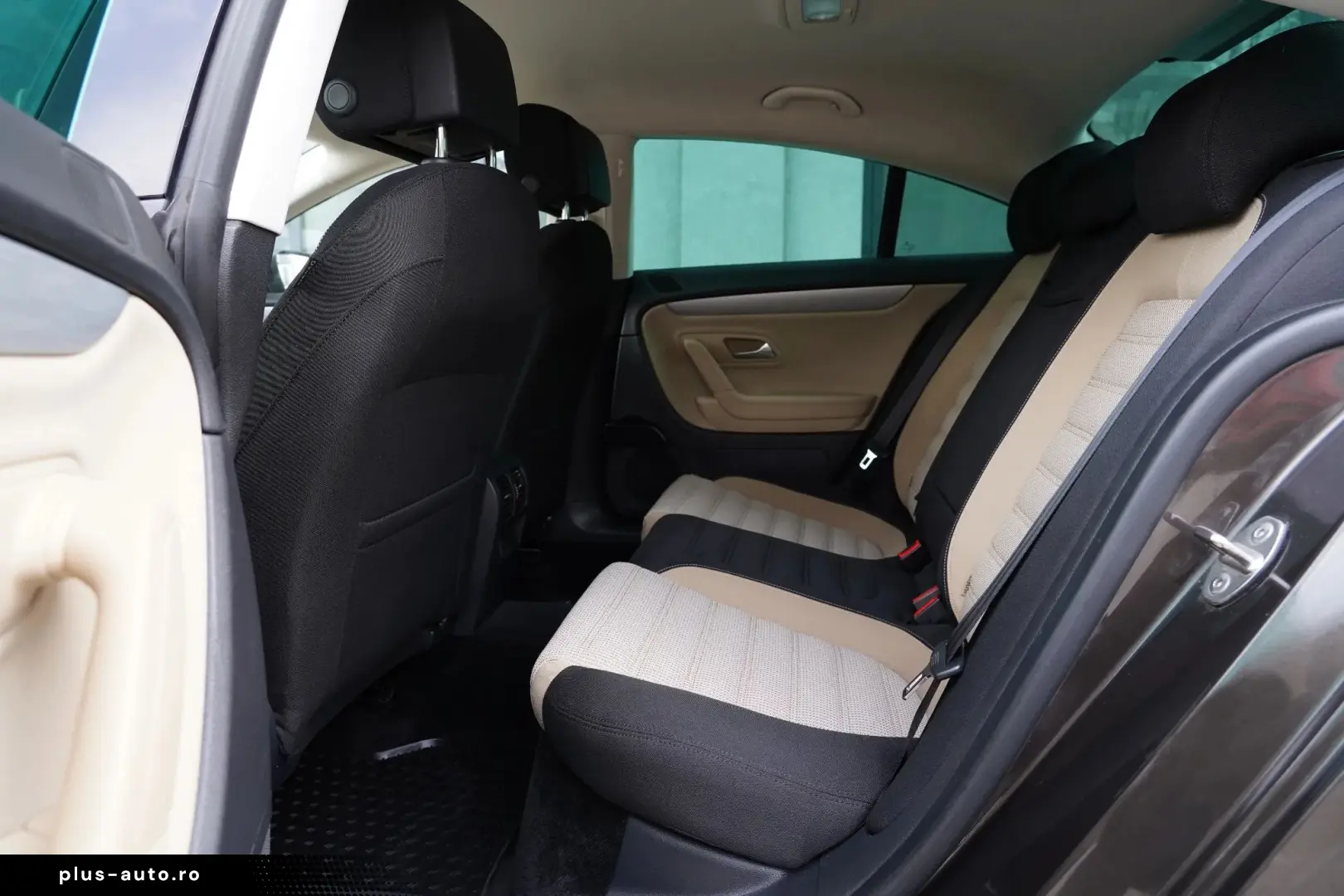 Volkswagen Passat-Cc