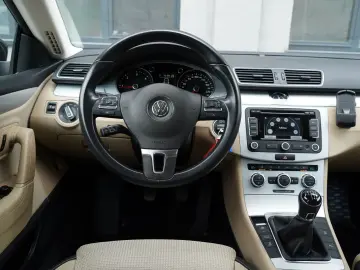 Volkswagen Passat-Cc