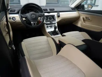 Volkswagen Passat-Cc