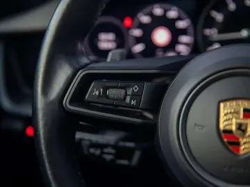 PORSCHE 992 CARRERA LIFT UITL 21 RS MATRIX 360 PANO 18W