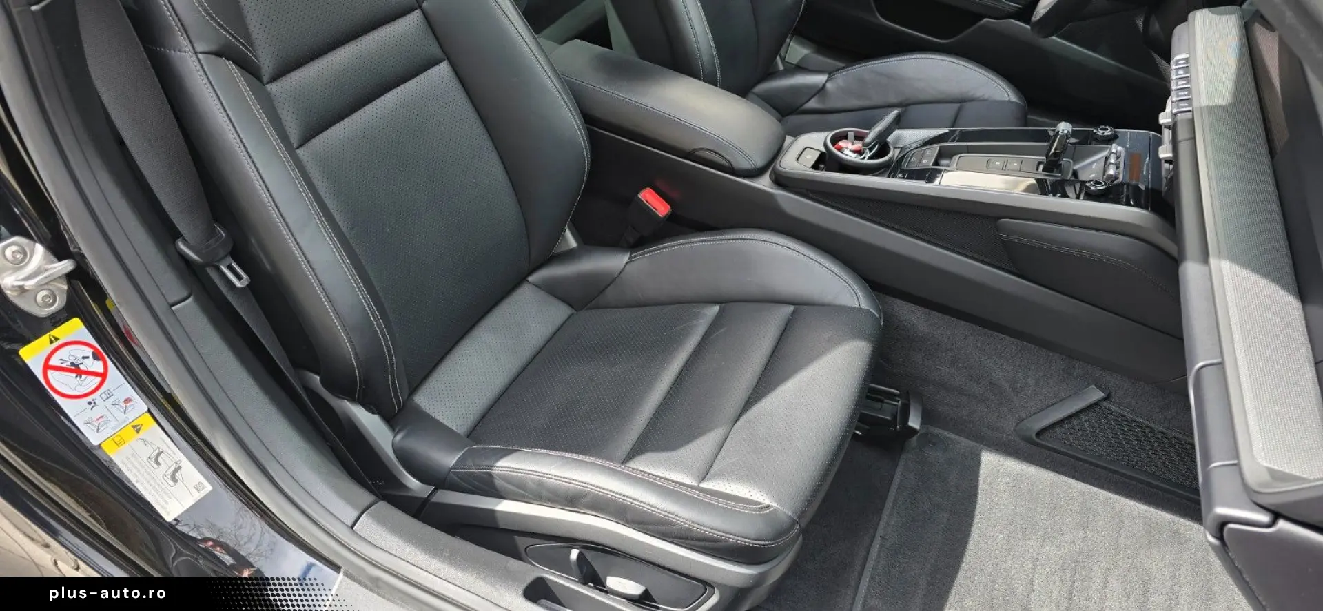 PORSCHE 911 Carrera 4