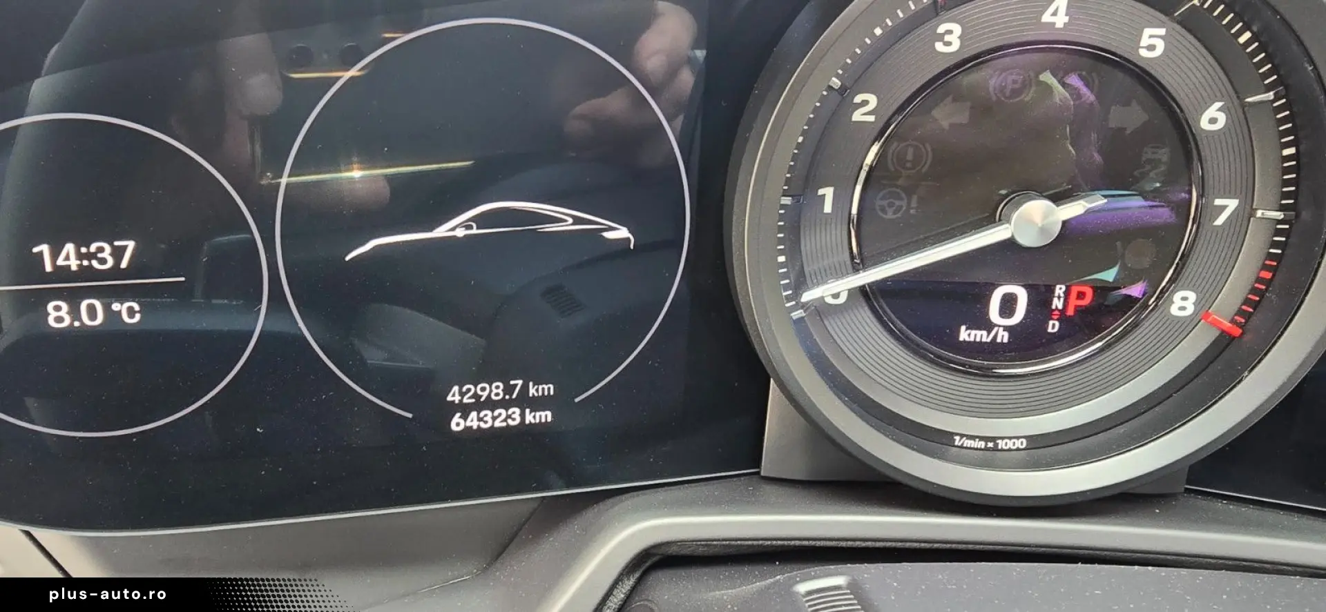 PORSCHE 911 Carrera 4