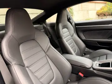 PORSCHE 911 992 Turbo S KERAMIK MWST APPROVED