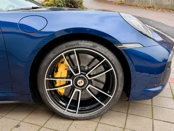 PORSCHE 911 992 Turbo S KERAMIK MWST APPROVED