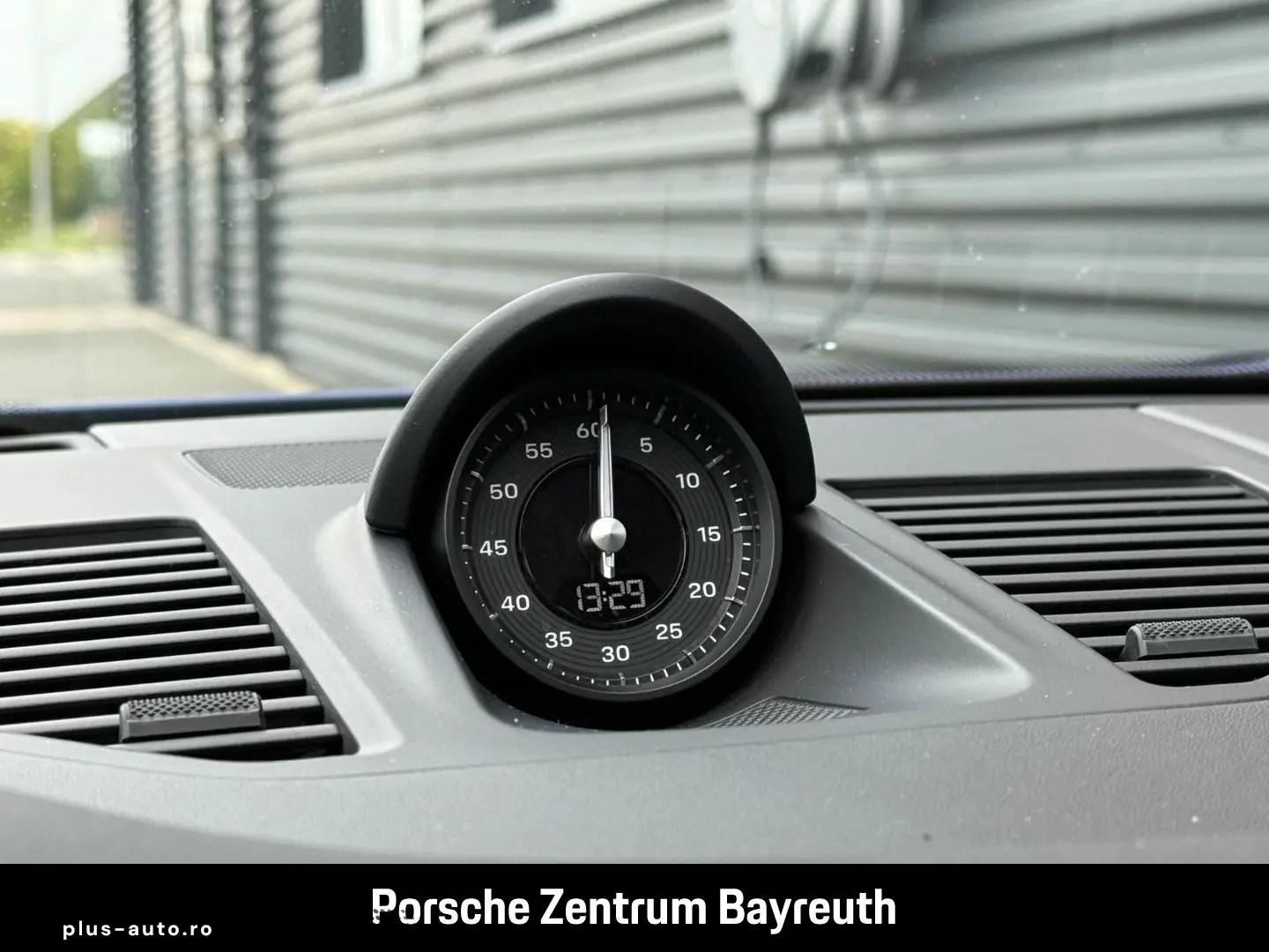 PORSCHE 992 Carrera 4 S  Sportabgas LED Sport Chrono