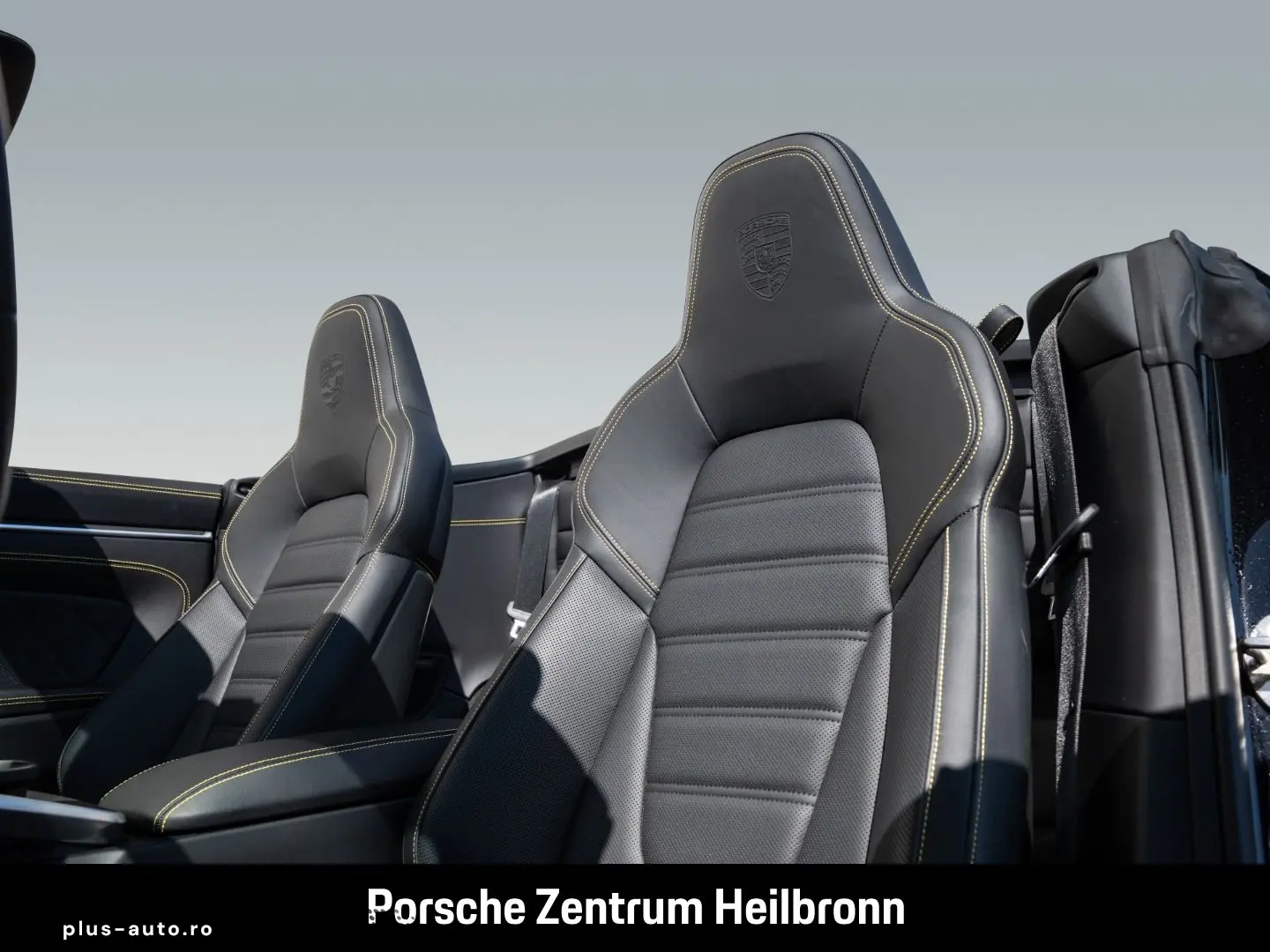 PORSCHE 992 911 Carrera 4 GTS Cabrio Burmester InnoDrive