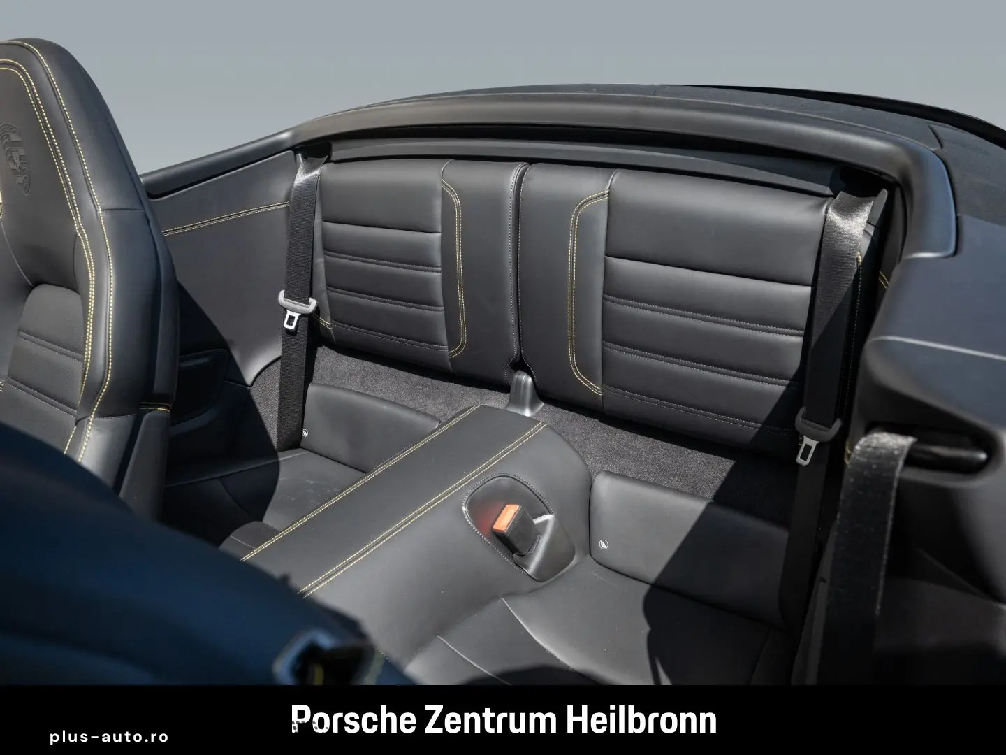 PORSCHE 992 911 Carrera 4 GTS Cabrio Burmester InnoDrive