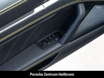 PORSCHE 992 911 Carrera 4 GTS Cabrio Burmester InnoDrive