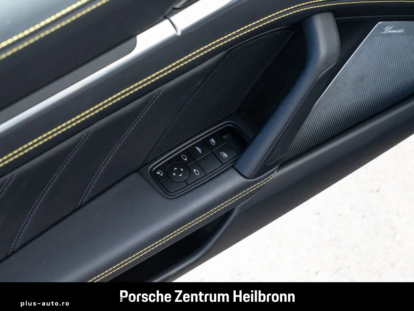 PORSCHE 992 911 Carrera 4 GTS Cabrio Burmester InnoDrive