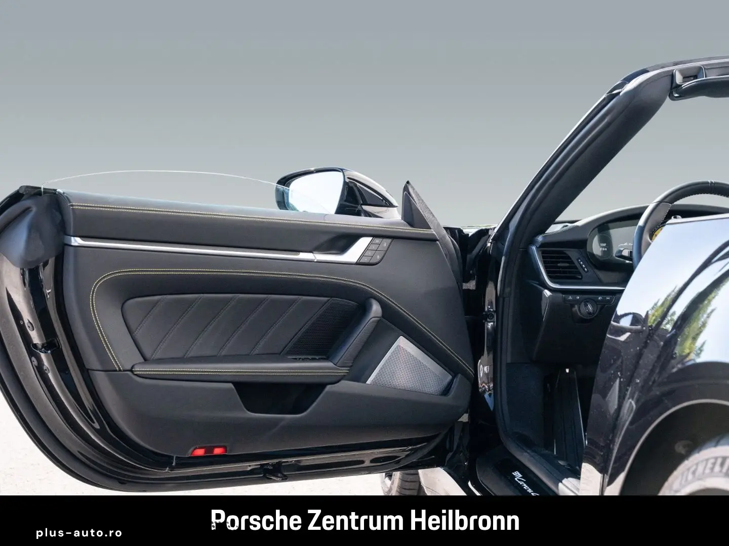 PORSCHE 992 911 Carrera 4 GTS Cabrio Burmester InnoDrive