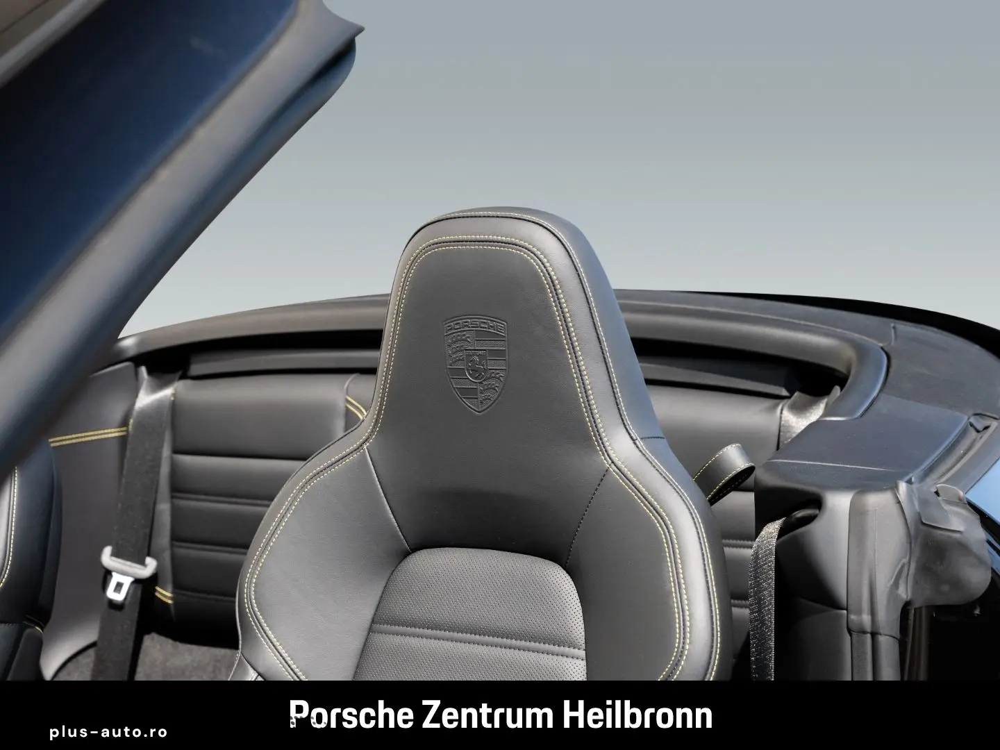 PORSCHE 992 911 Carrera 4 GTS Cabrio Burmester InnoDrive