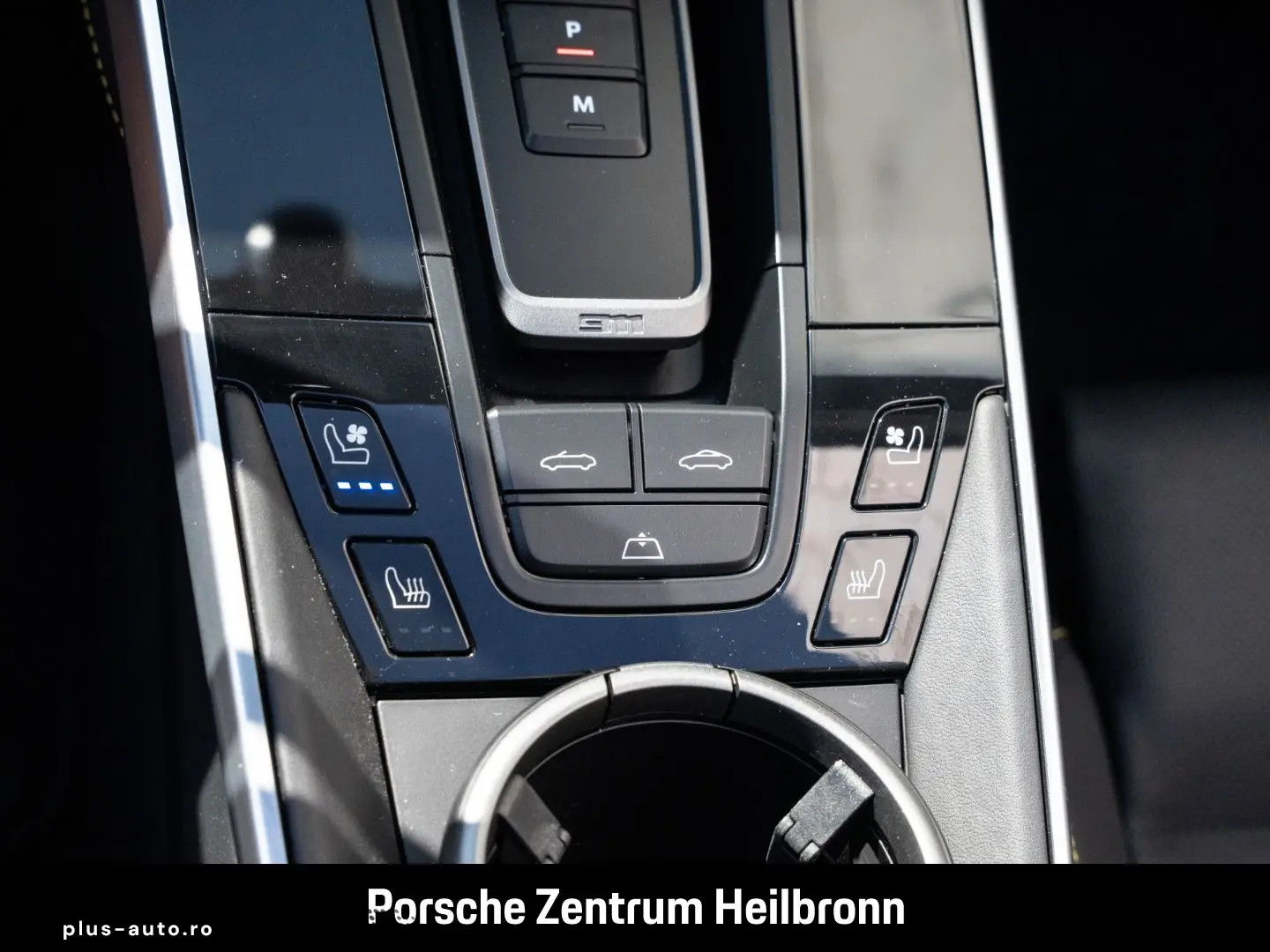 PORSCHE 992 911 Carrera 4 GTS Cabrio Burmester InnoDrive