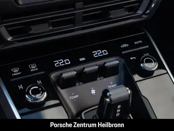 PORSCHE 992 911 Carrera 4 GTS Cabrio Burmester InnoDrive