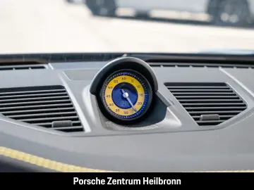 PORSCHE 992 911 Carrera 4 GTS Cabrio Burmester InnoDrive