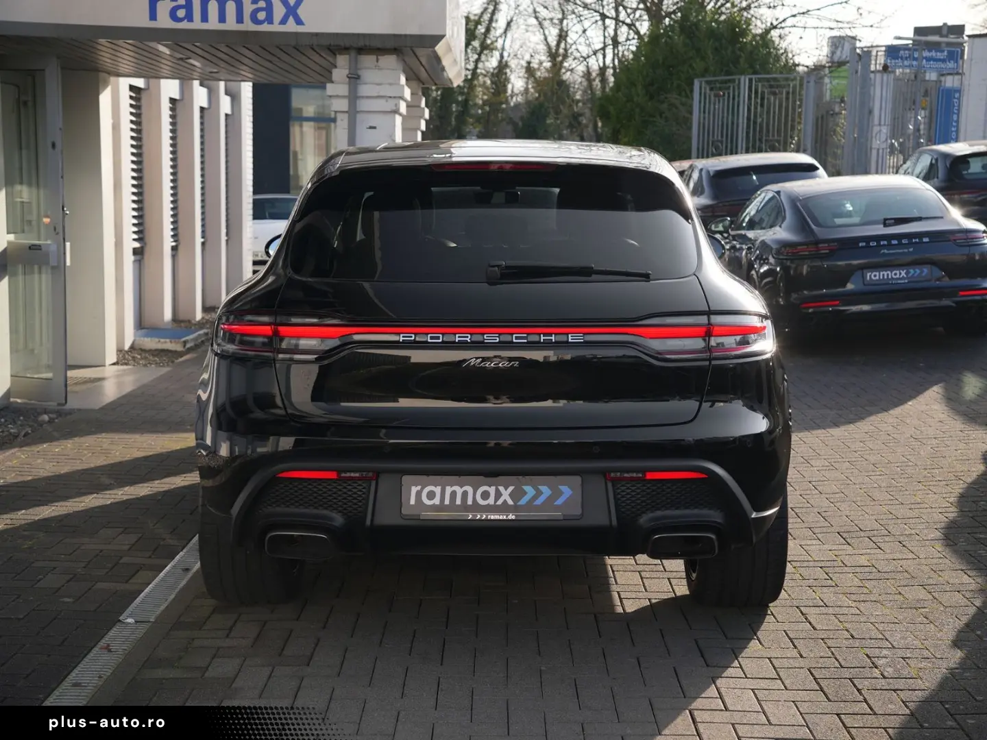 PORSCHE MACAN PANO-SPORTSITZE-BOSE-AHK-360CAM-LED-20 S
